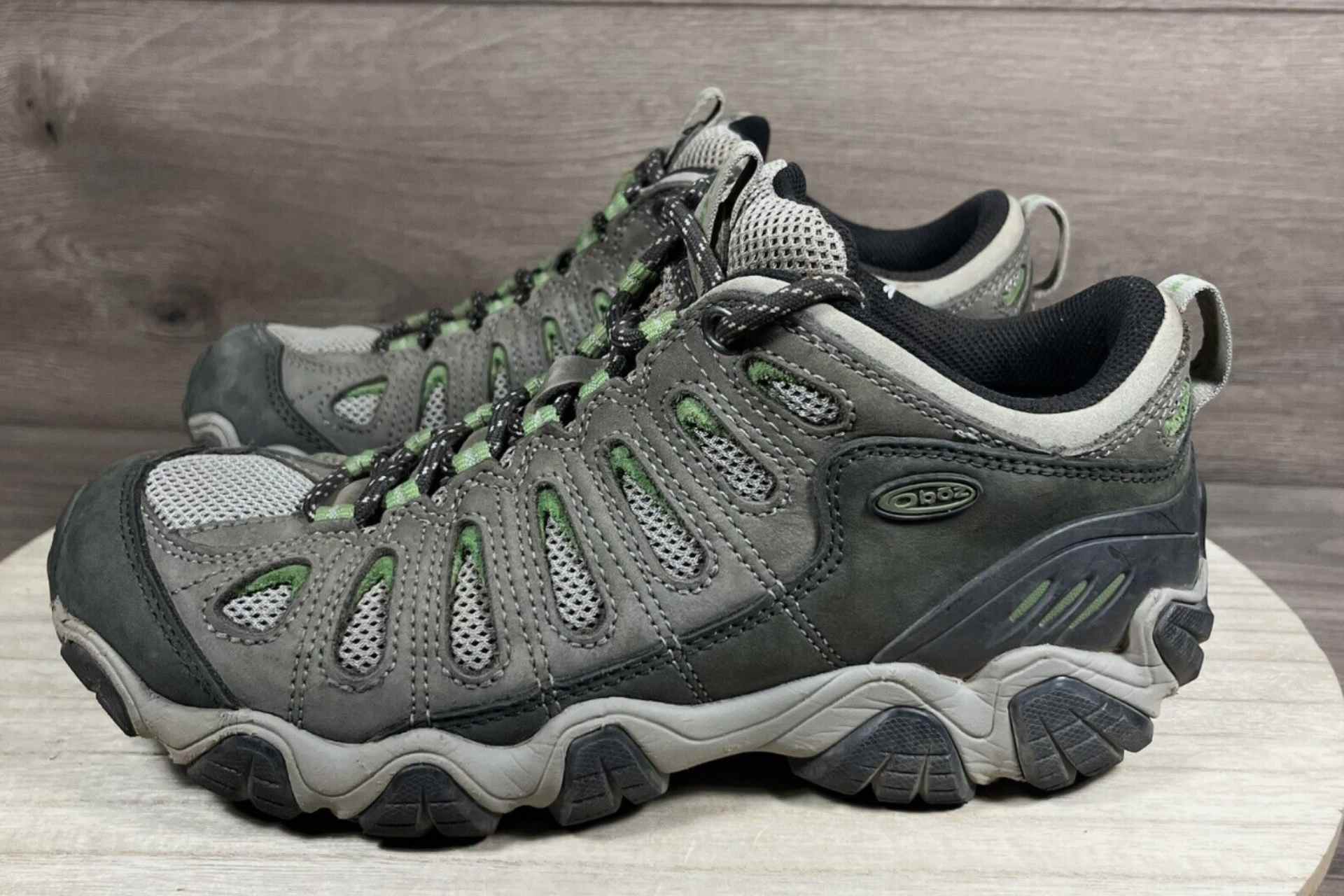 23 Best Hiking Boots for Flat Feet Women (Super Comfy!) 2023